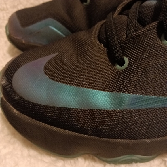 LeBron 13 Summit Lake Hornets - Picture 3 of 9